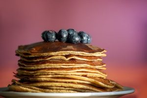 Pancakes per tutti i gusti: dolci, salati e persino flambé